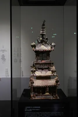 三国黄褐釉陶楼