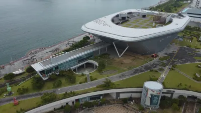 Coastal Modern Public Complex