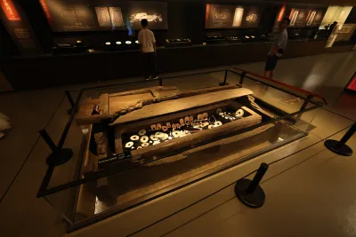 古代棺椁文物展