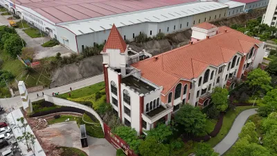 红顶欧式建筑