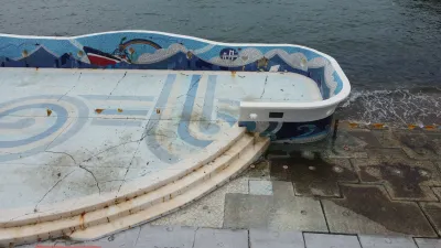 Boat-shaped Coastal Platform