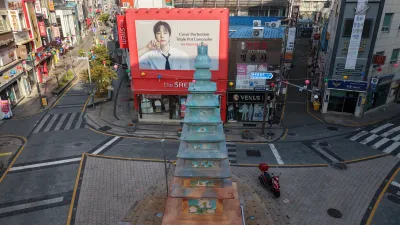 Street Center Stone Pagoda