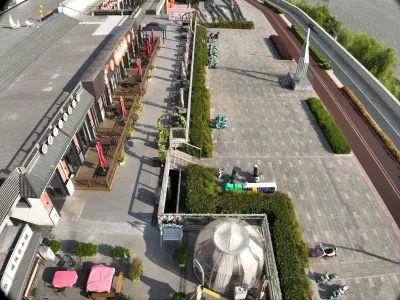 滨江商业街区与江鲜一条街